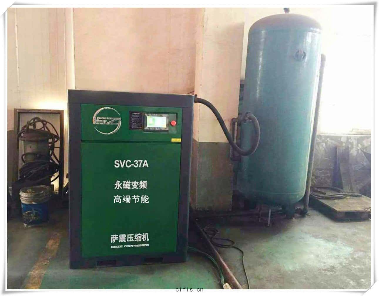 薩(sà)震(zhèn)節能空(kōng)壓機