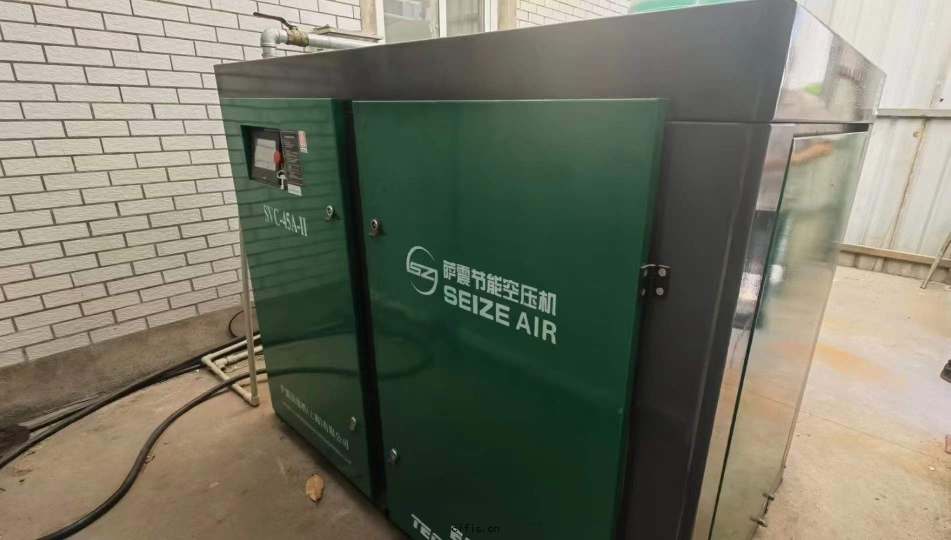 電(diàn)子行(háng)業用空壓(yā)機svc-45a